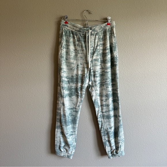Athleta Farallon Camo Joggers Small - Picture 1 of 11